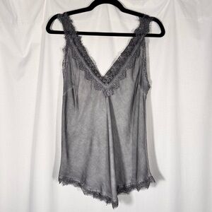Gigi Moda Gray Sleeveless Blouse w/ Lace Trim